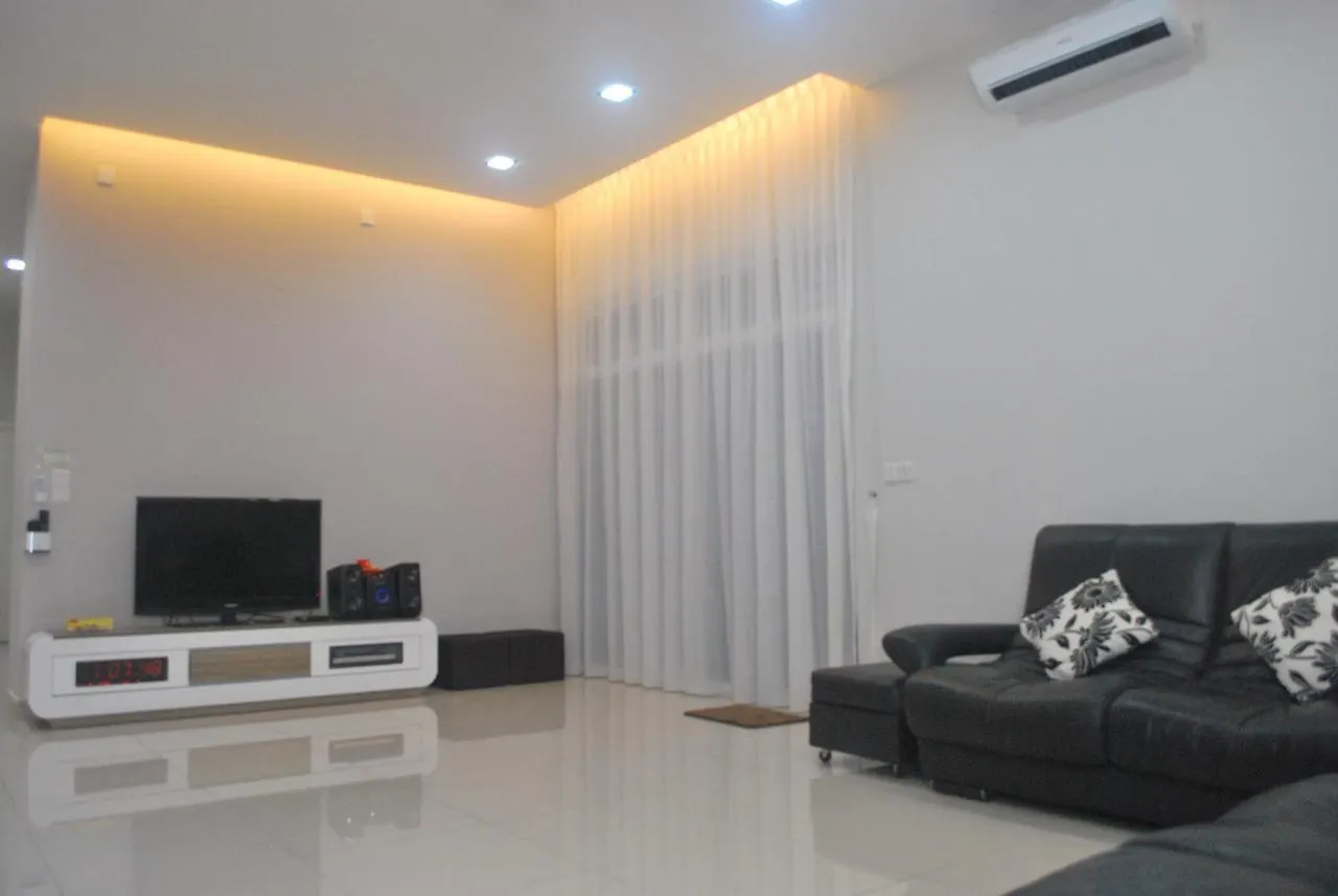 Os Homestay Seri Austin Hills Johor Bahru 0*,  Malezja